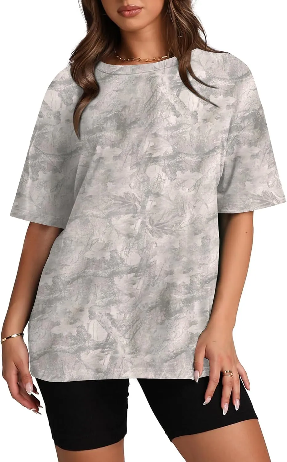 Oversized Camo Shirts for Women Men Maple Leaf Print Short Sleeve Crewneck T-Shirt Casual Loose Y2k Graphic Tee Tops