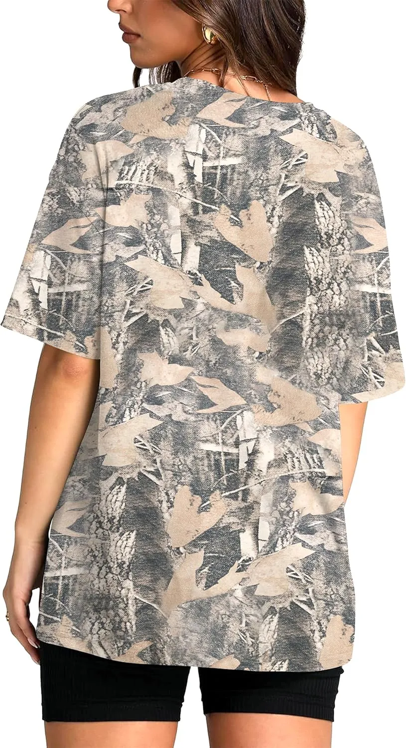Oversized Camo Shirts for Women Men Maple Leaf Print Short Sleeve Crewneck T-Shirt Casual Loose Y2k Graphic Tee Tops