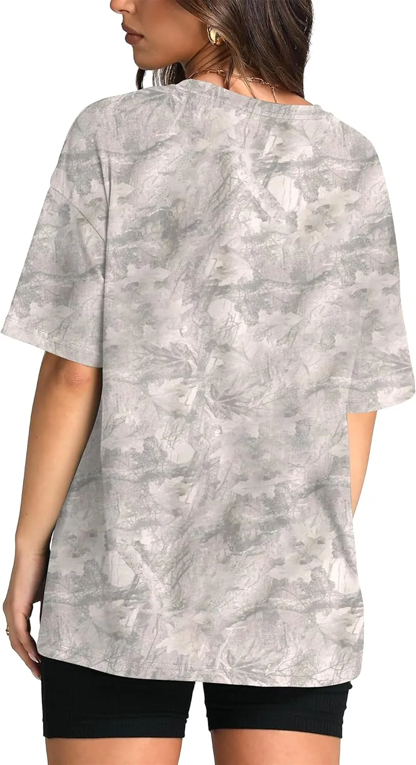 Oversized Camo Shirts for Women Men Maple Leaf Print Short Sleeve Crewneck T-Shirt Casual Loose Y2k Graphic Tee Tops