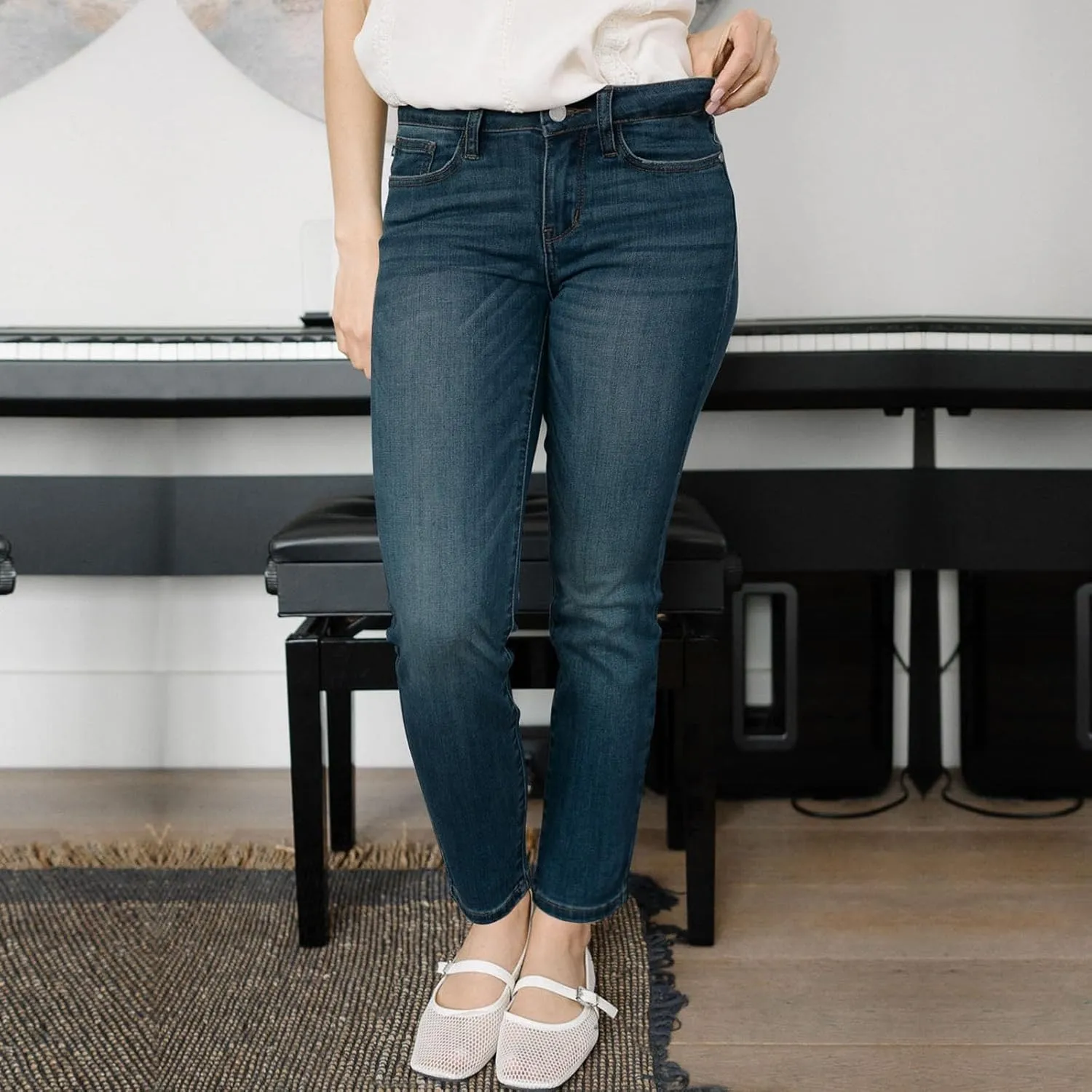 Stretchy Jeans for Women Trendy Mid Waist Wash Straight Leg Jeans Relaxed Fit Vintage Boyfriend Denim Pants with Pockets