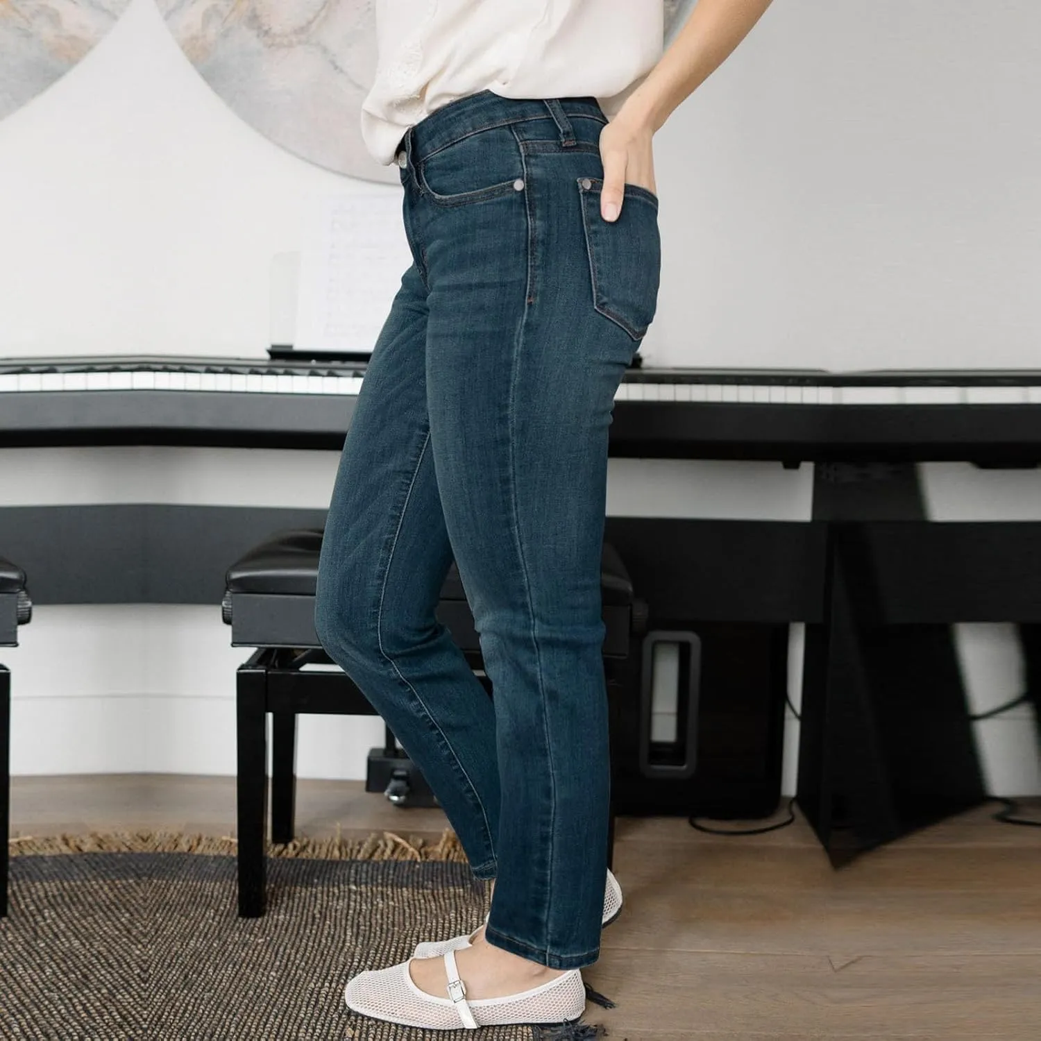Stretchy Jeans for Women Trendy Mid Waist Wash Straight Leg Jeans Relaxed Fit Vintage Boyfriend Denim Pants with Pockets